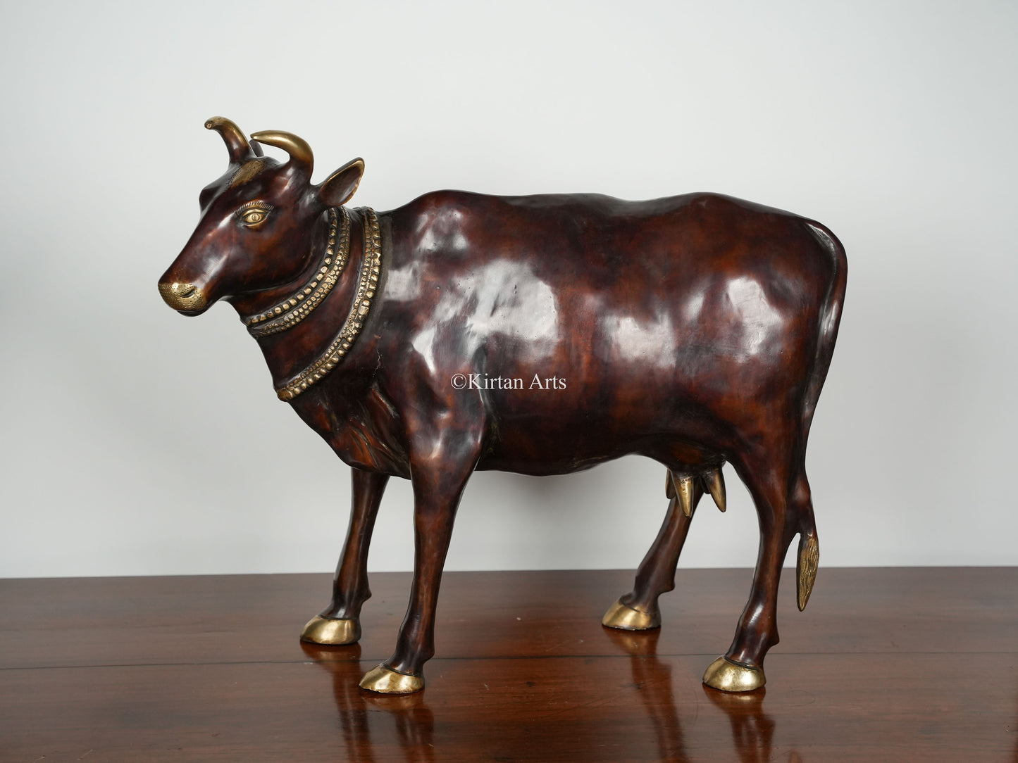 Brass Large Cow (Gomatha) With Three Calves | Dual Tone Finish | 28"