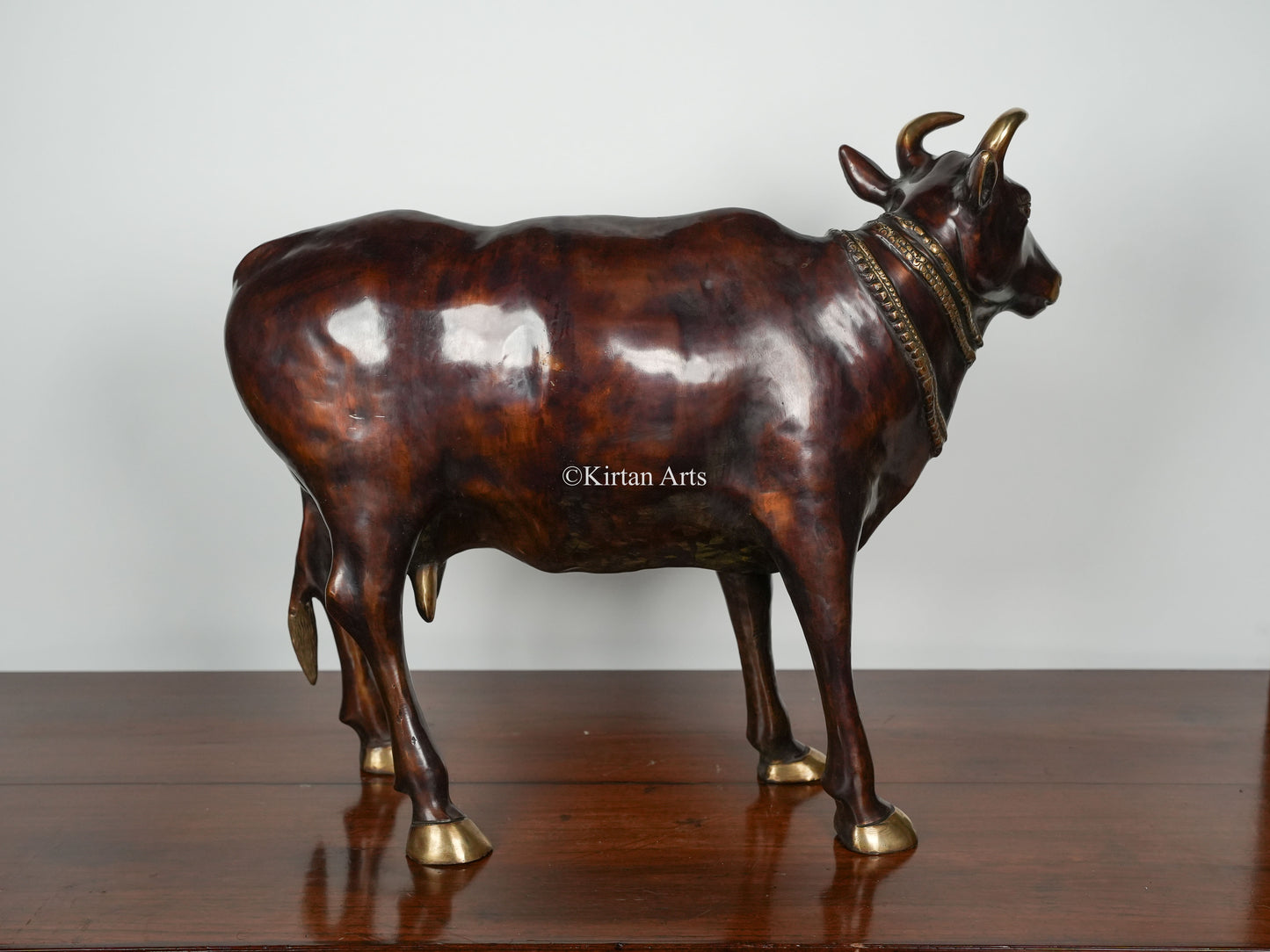Brass Large Cow (Gomatha) With Three Calves | Dual Tone Finish | 28"