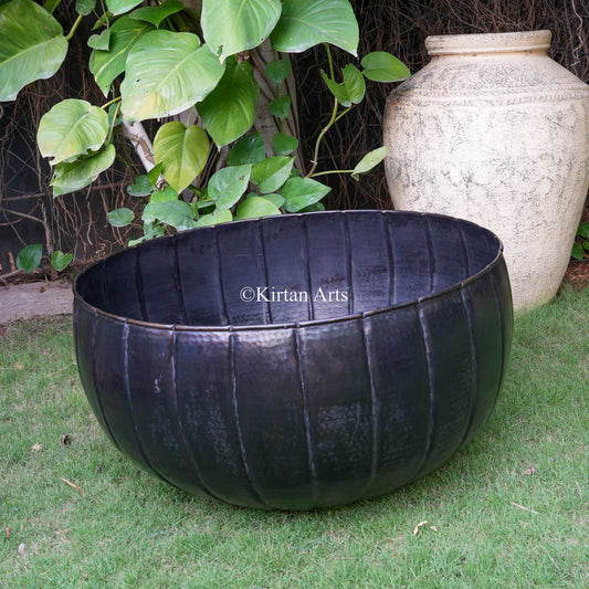 Black Ribbed Metal Bowl Planter – Pumpkin Style 20"