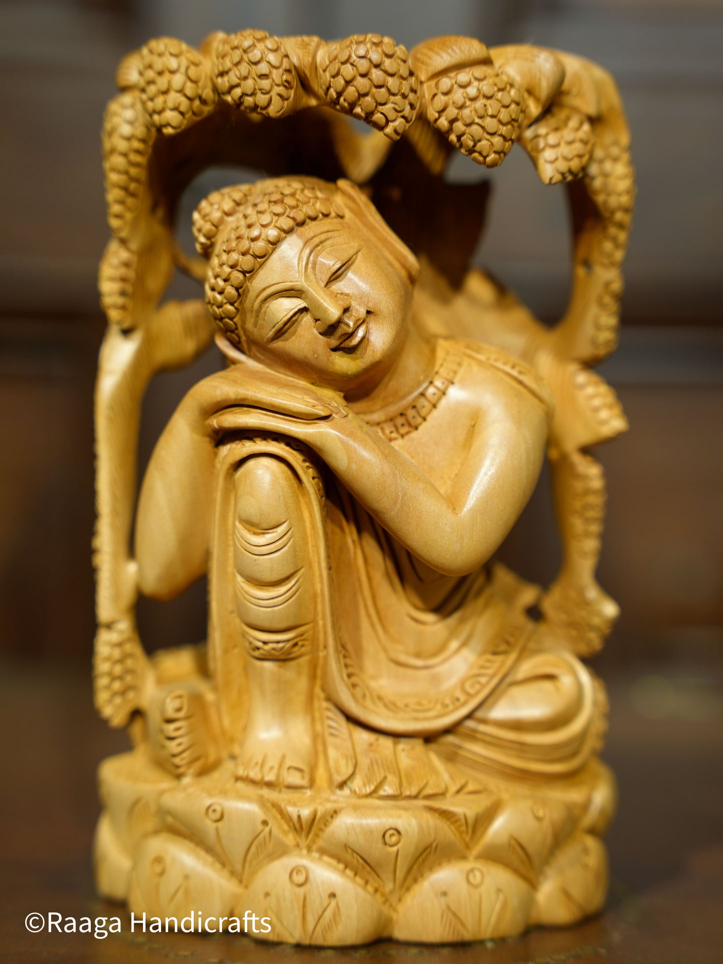 Buddha in Kadam Wood 6"