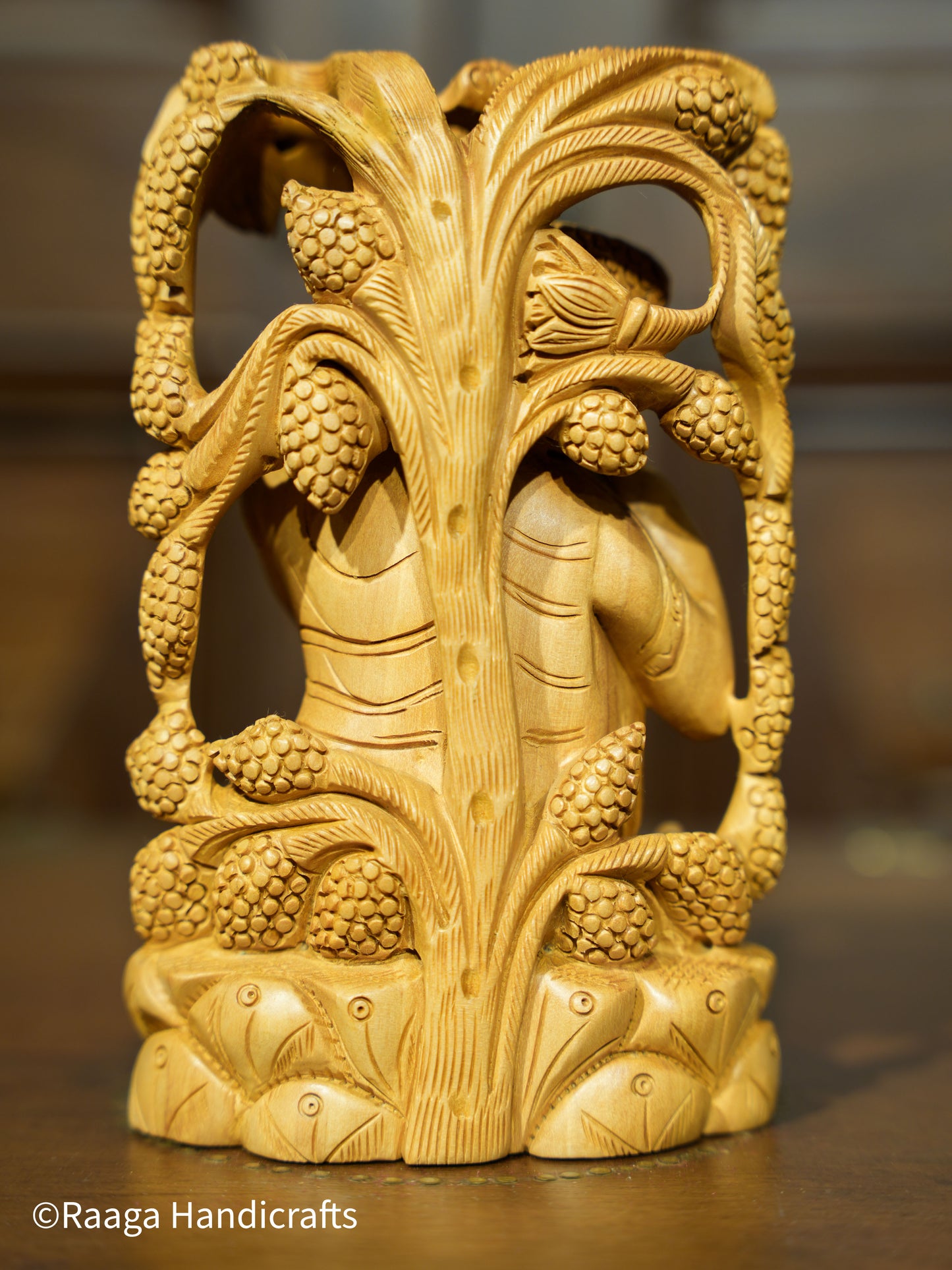 Buddha in Kadam Wood 6"