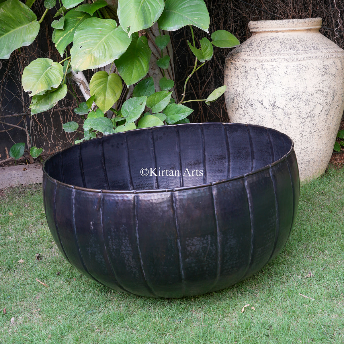 Black Ribbed Metal Bowl Planter – Pumpkin Style 20"