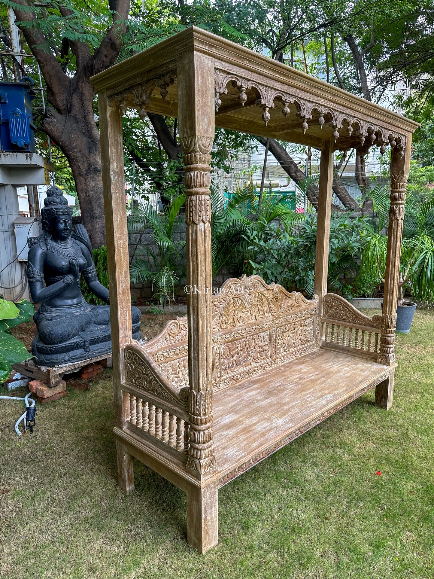 Wooden Day Bed | Distress Finish | 7x7 ft