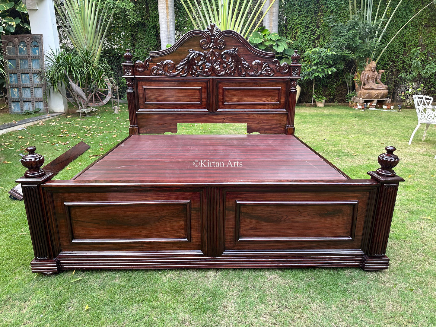 Rosewood King Bed | 6.6x6 ft