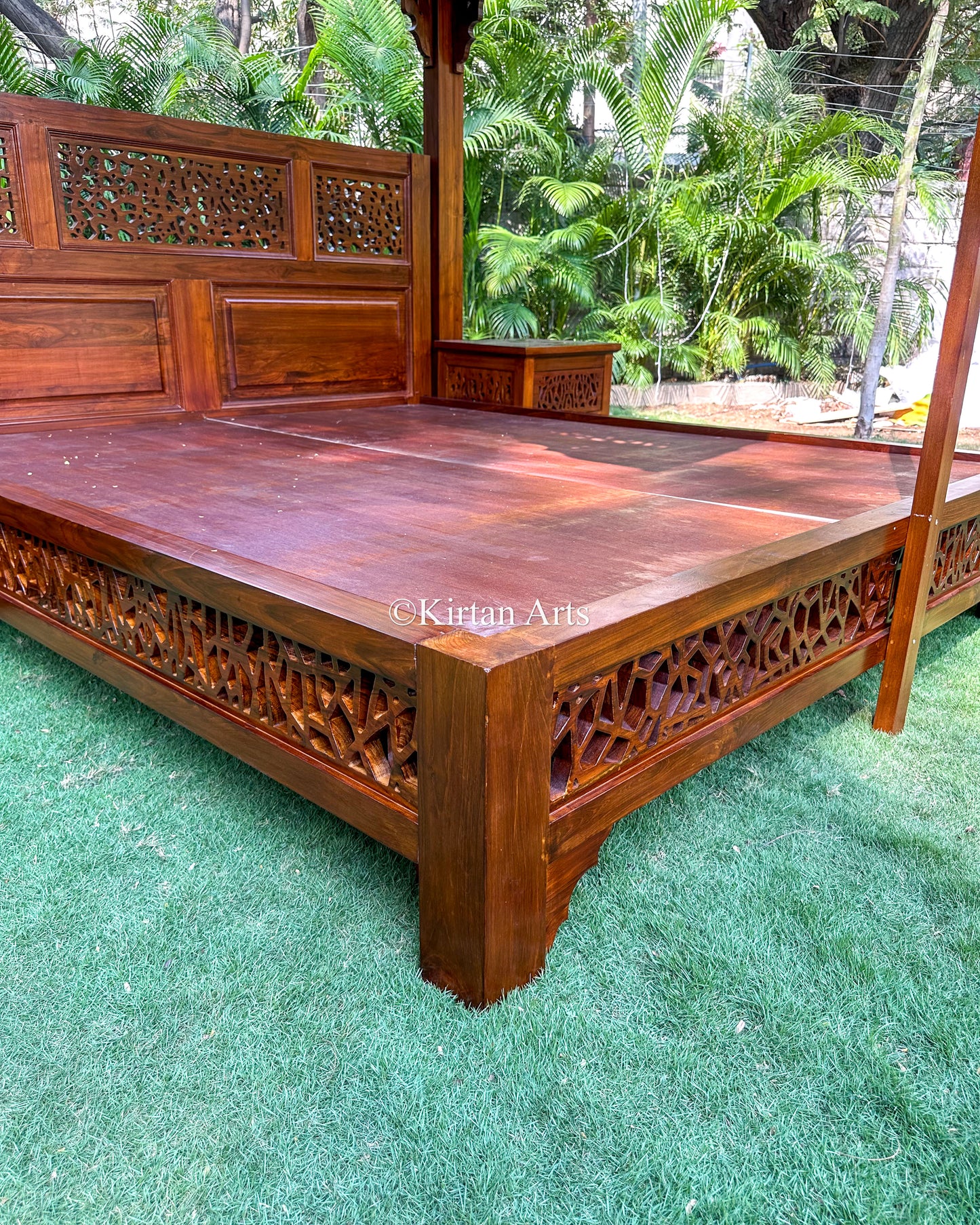 Royal Teakwood King Poster Bed | Lattice Design | 78"x72" Mattress Size