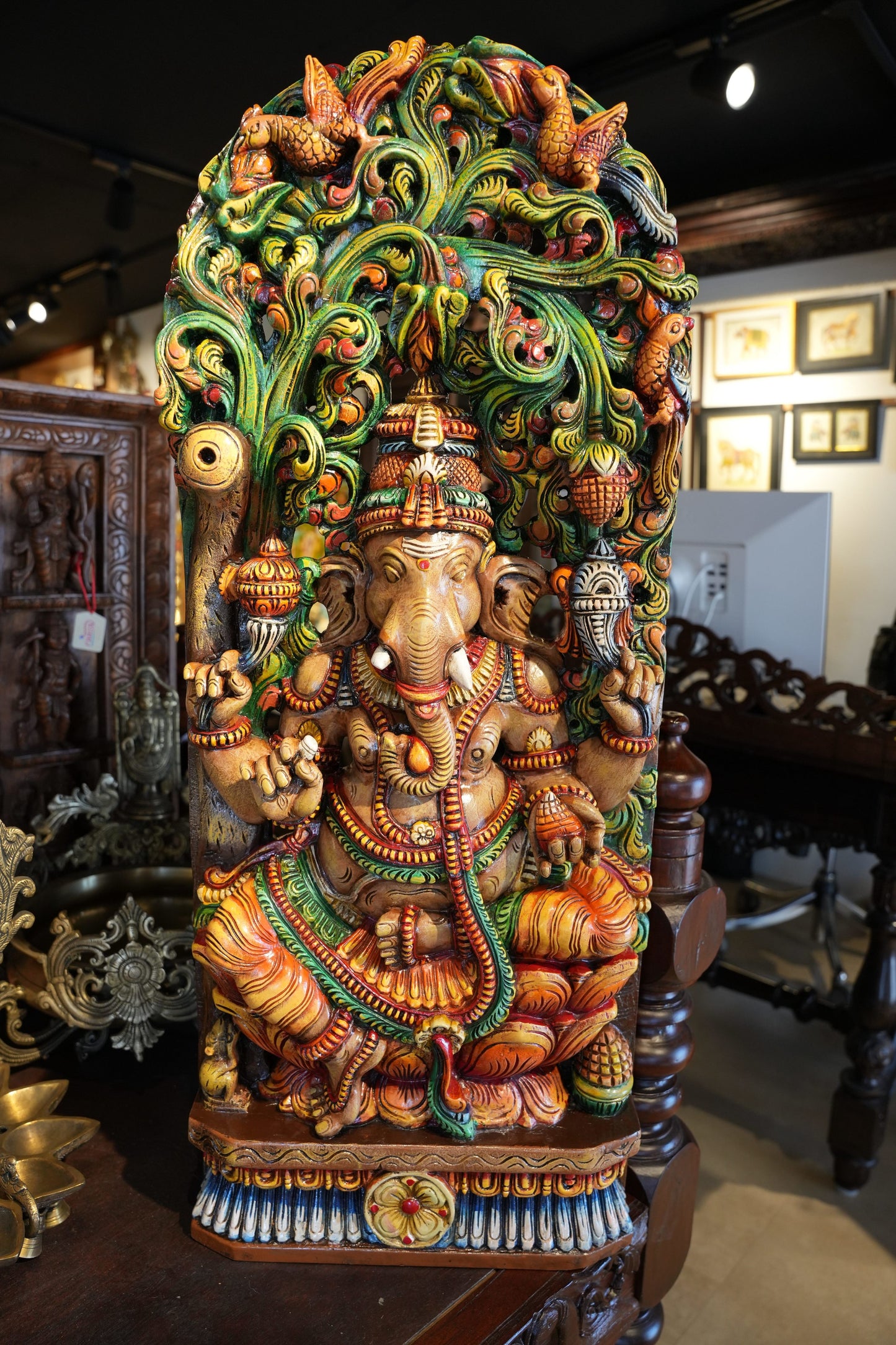 Hand-carved Jali Ganesha